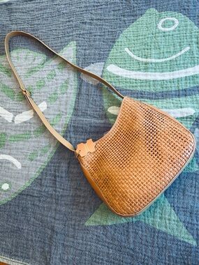 Woven Texture Adjustable Shoulder Bag Tan Genuine Leather EUC CeeKlein